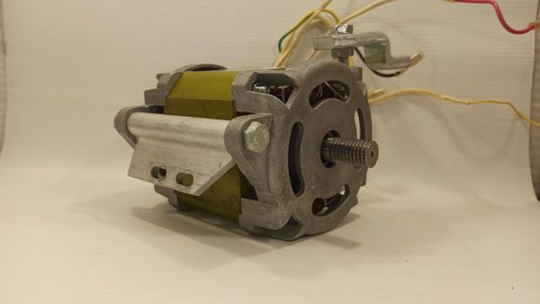 Эл. двигатель HLC-300, 380V, YY-135
