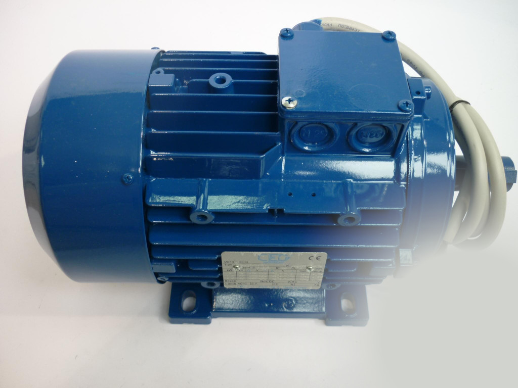 Двигатель KT 3квт LM82A057