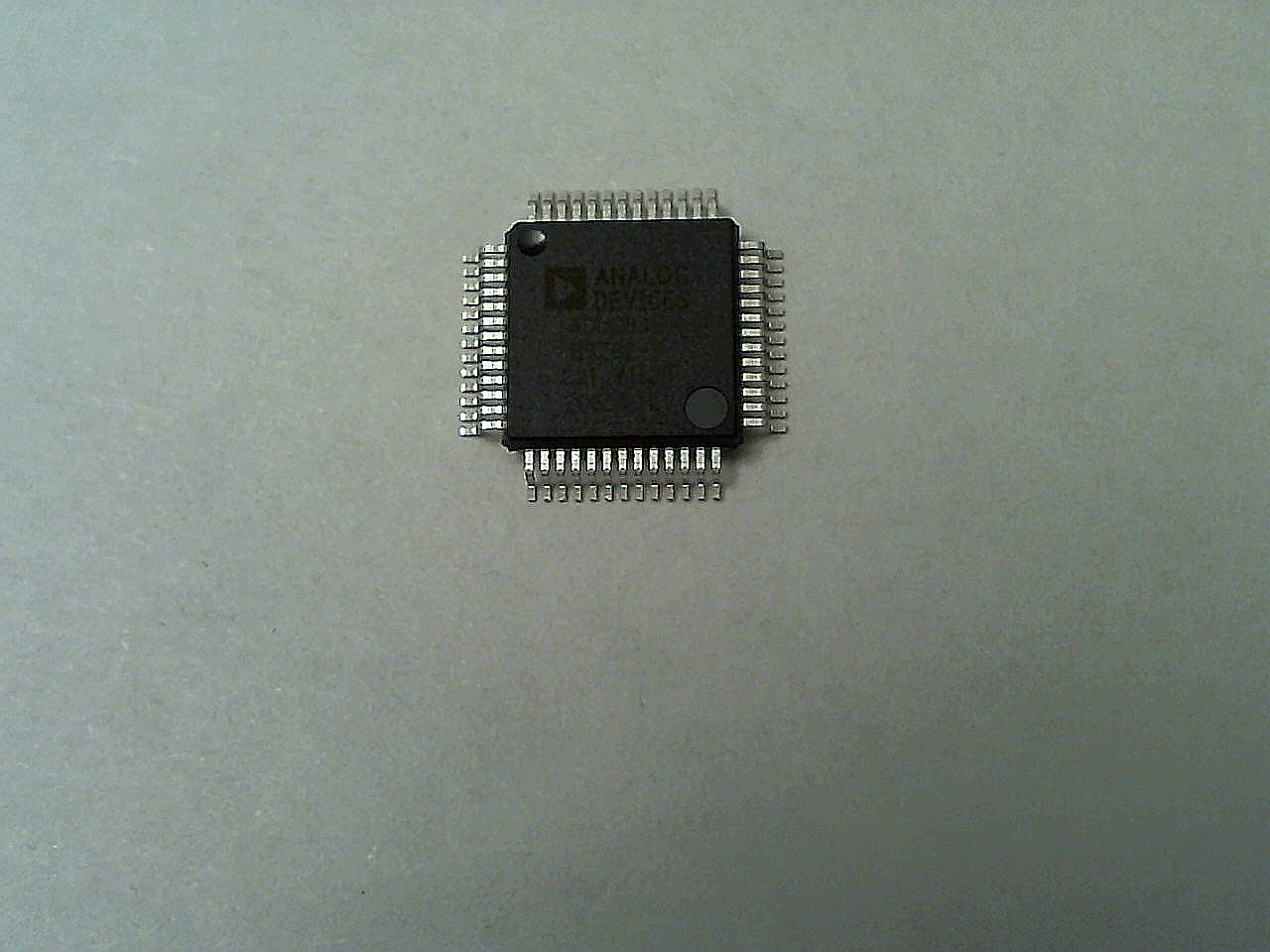 Микросхема ADUC845BS62-5(BI-II,NC)