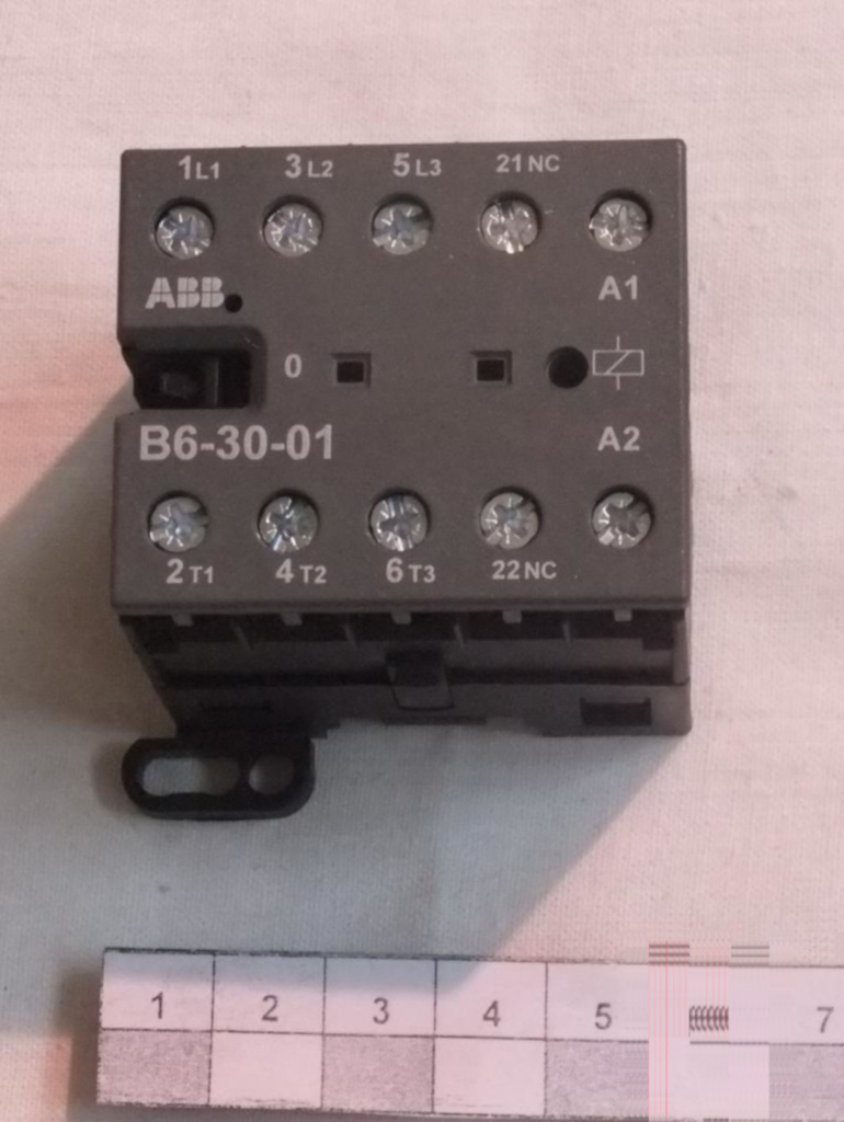 Контактор Comenda B6-30-01 220V 120461