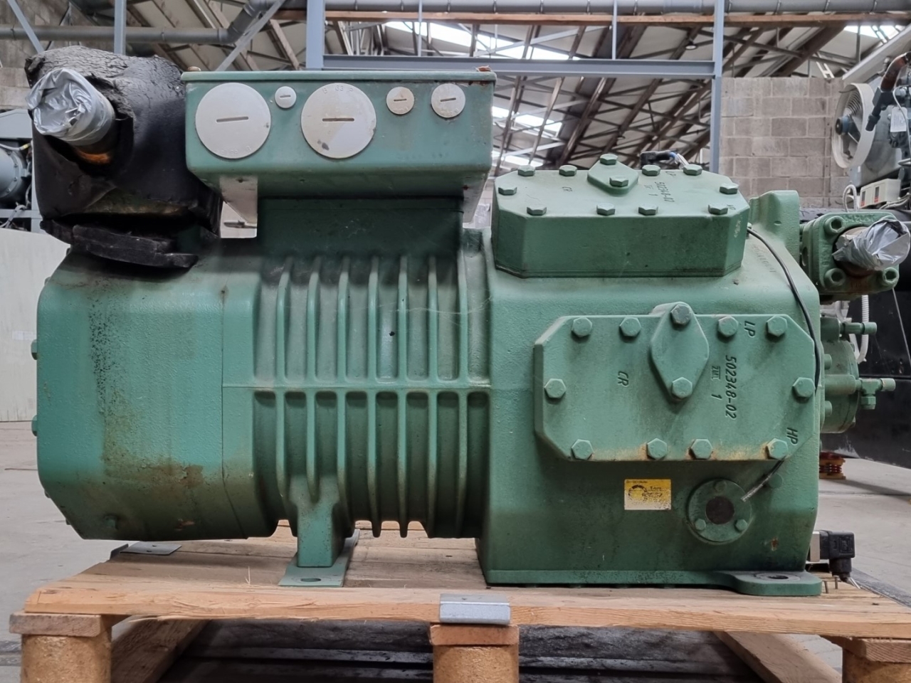 8GE-60Y Bitzer Компрессор поршневой 185m3/h